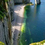 A Deux Pas D'etretat *